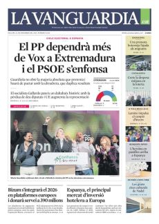 EL PP DEPENDRÀ MÉS DE VOX A EXTREMADURA I EL PSOE S’ENFONSA